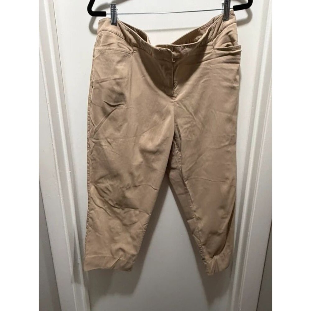 Lane Bryant Beige Capri Pants 18